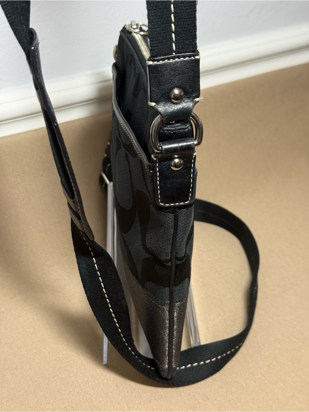 ✨ AUTHENTIC Y2K Coach Signature Swingpack Crossbody – Style Black/Metallic - Picture 5 of 8